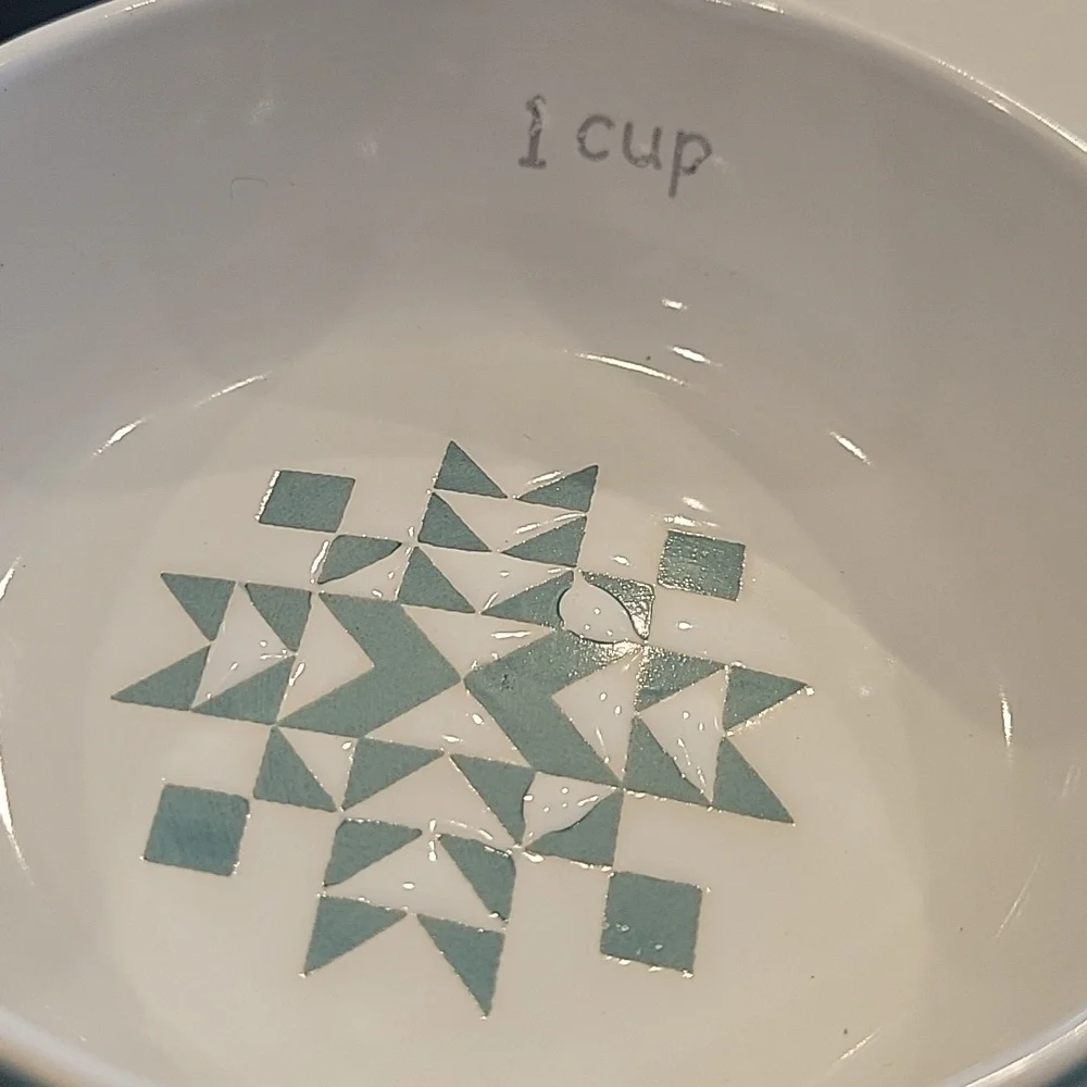 Missouri Star Quilt CO Measuring Bowl Set.